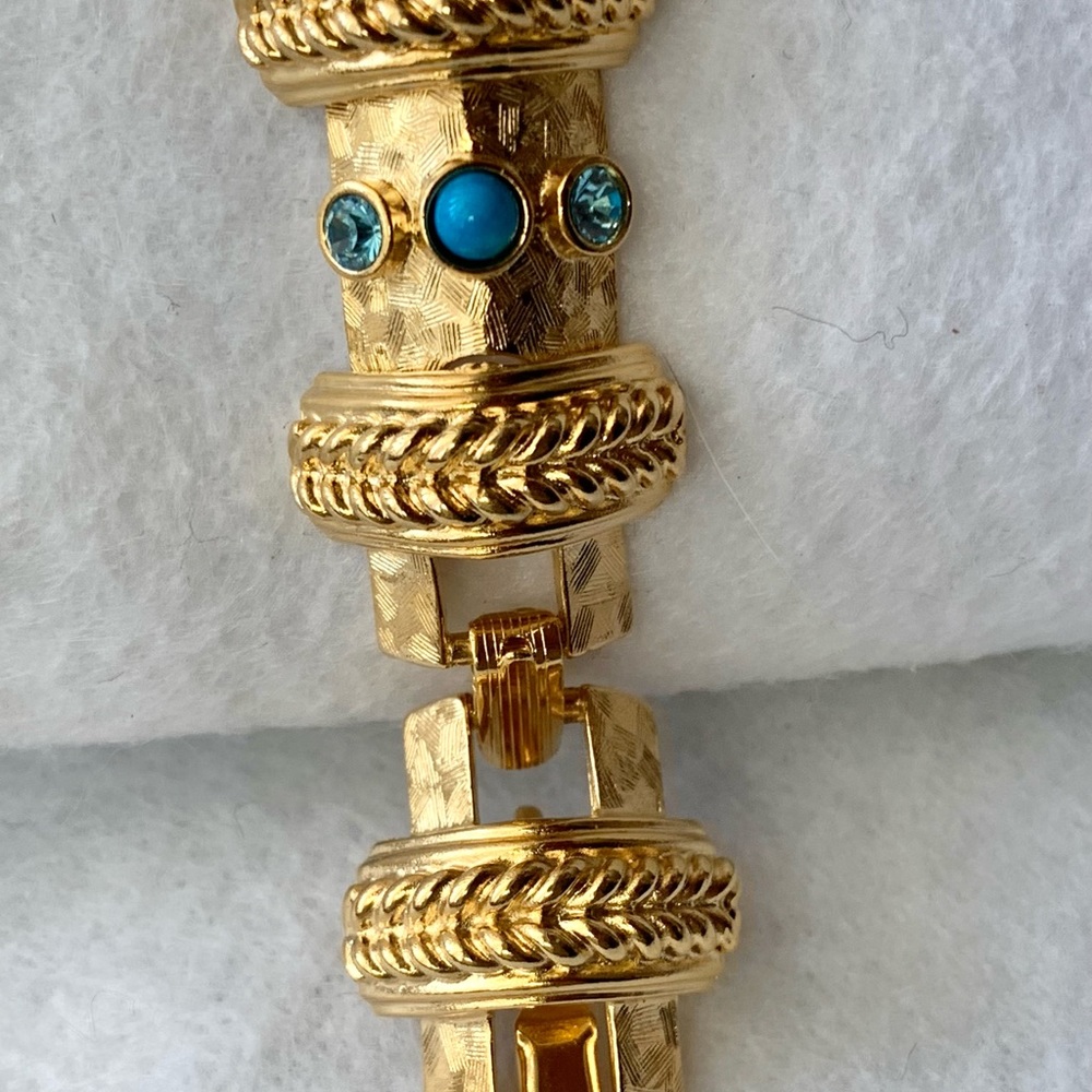 Beautiful Brushed Gold Bracelet, 8” Look of Blue Topaz and Turquoise - Picture 4 of 7